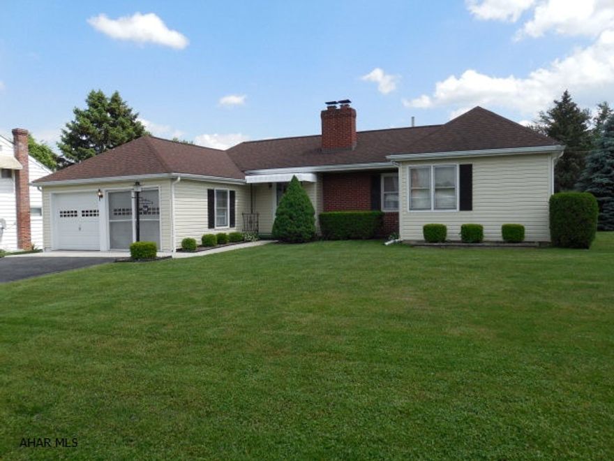 Meticulously kept, one story living in the Borough. Walk to everything. Large level lot. Newer furnace w/central air. Wood burning fireplace in living room, vinyl siding, newer roof, deck.