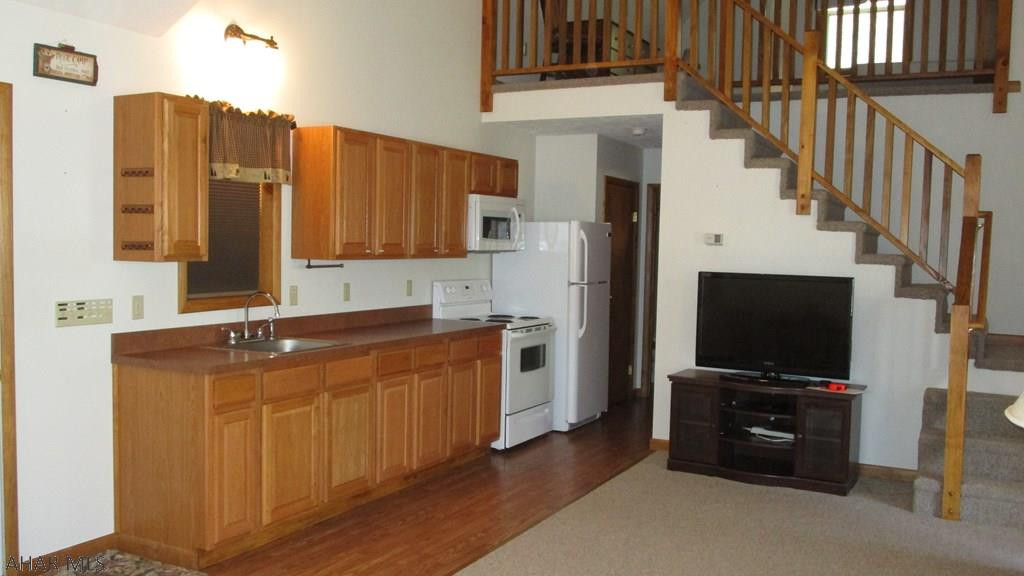 Glendale Yearound - Residential