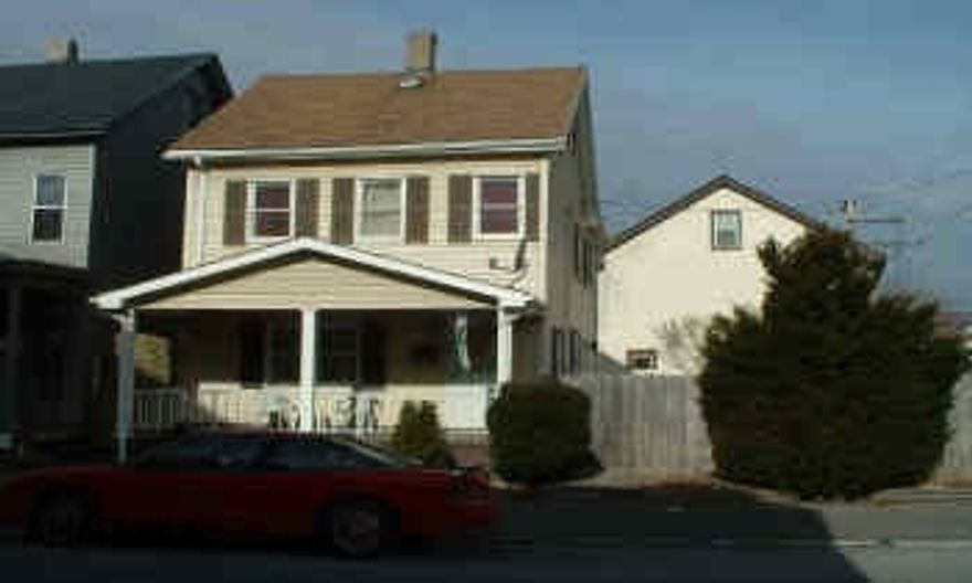 NICE 3 BEDROOM, 1 BATH 2 STORY. FENCED CORNER LOT. OFF STREET PARKING. 1ST FLOOR LAUNDRY. PRICED TO SELL. MUST SEE! ASK FOR JOHN DAVIDHIZAR AT 946-4343. SELLER TO FIND SUITABLE HOUSING.