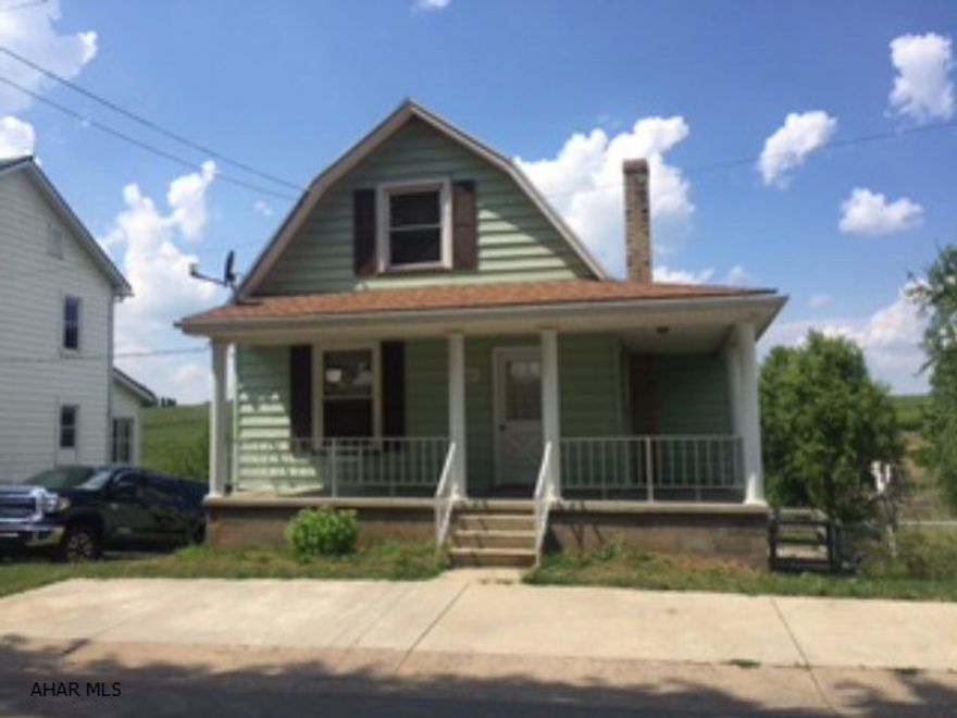 Beautiful country home with tons of character. 2 bedroom home with the potential for a third bedroom in the basement, one full bath and an additional  bath in the basement. Large backyard with an additional shed. Very large eat in kitchen and pretty hardwood floors in the living room.