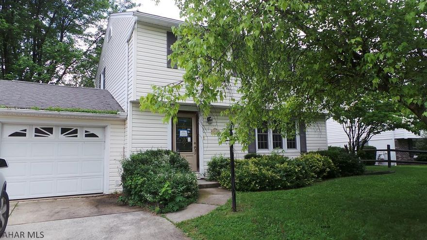 Located in Ofeish Development on dead end street.  Needs some work, but offers eat-in kitchen, LR, formal DR, finished basement, 1 car garage and a great neighborhood.      Sold "AS IS".