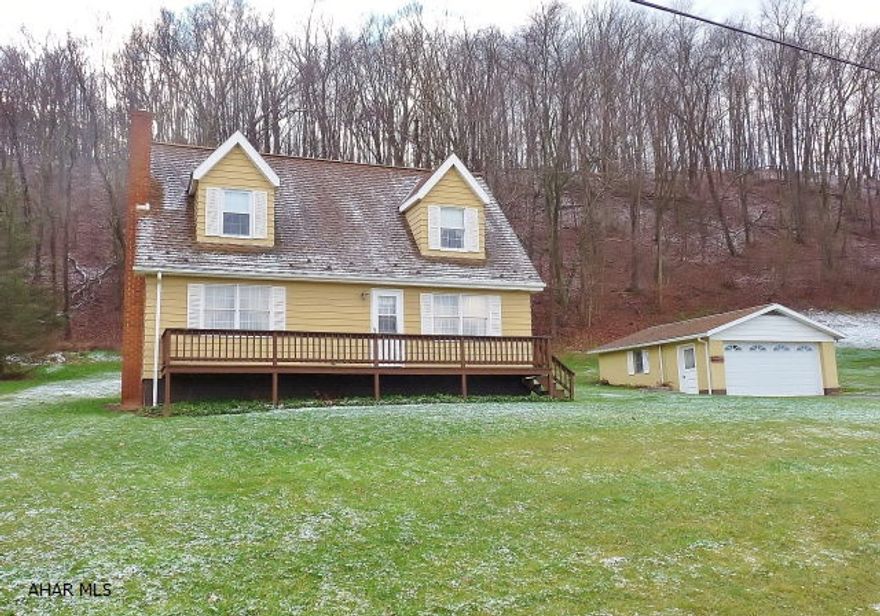 Move-in ready 1 1/2 story 3BR/2BA Cape Cod features Anderson windows, gas log heater, whole house attic fan, covered rear patio and detached 2-car garage. Country setting with a great view of the mountains and just 2 miles to Shawnee State Park.