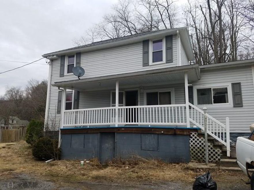 4 Bedroom 1 bath home located in Dudley, PA. This home has been winterized and all utilities are turned off.  “This property has been placed in an upcoming online event. All bids should be submitted at www.Xome.com (void where prohibited). All offers received prior to the event period should be submitted by the buyer or buyer's agent by clicking on the “Make Offer” button on the Property Details page on Xome.com. All offers will be reviewed and responded to within 3 business days. All properties are subject to a 5% buyer's premium pursuant to the Auction Participation Agreement and Terms & Conditions (minimums will apply). Please contact listing agent for details and commission paid on this property.”