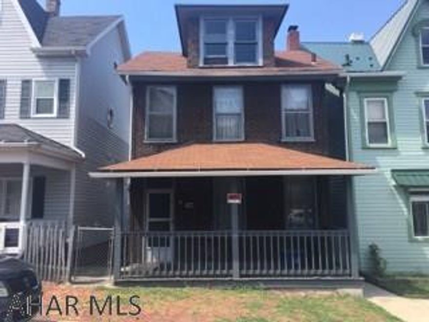2 Bedroom, 1 bath in good neighborhood. Walk-up attic could be finished for 3rd bedroom, newer shingle roof,covered back porch, priced to sell!!!