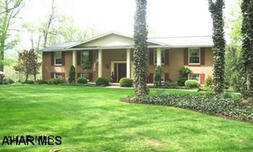 ONE OF A KIND. CENTRAL A/C ON MAIN LEVEL ONLY. BARN FOR 2 HORSES, LARGE PASTURE-PRIVATE SETTING. BEAUTIFUL VIEW. CALL AGENT FOR CLOSING DATE DEED REST. ELECTRIC HEAT PUMP & ELECTRIC BASEBOARD. COVERED DECK W/ SKYLIGHT. PATIO-POND. KATHY SEYMORE 312-2528. ONE OF A KIND. CENTRAL A/C ON MAIN LEVEL ONLY.  BARN FOR 2 HORSES, LARGE PASTURE-PRIVATE SETTING. BEAUTIFUL VIEW. CALL AGENT FOR CLOSING DATE DEED REST. ELECTRIC HEAT PUMP & ELECTRIC BASEBOARD. COVERED DECK W/ SKYLIGHT. PATIO-POND LANDSCAPED.  KATHY SEYMORE 312-2528.