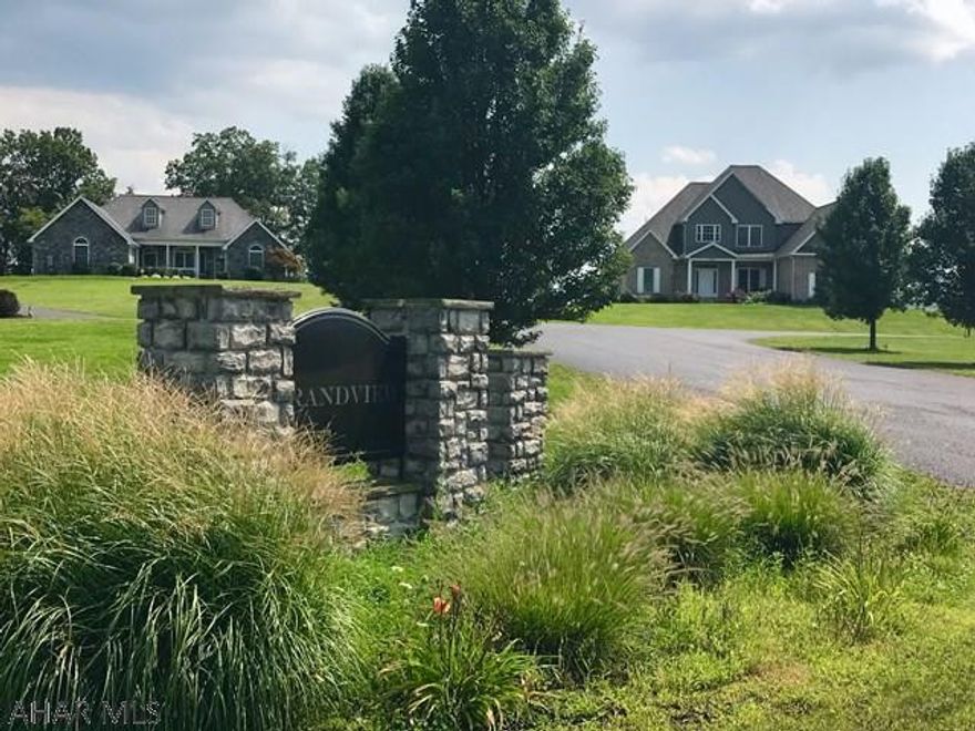 Prime location sites in one of Bedford's most gorgeous subdivisions. Panoramic views have to be seen to be appreciated. Absolutely some of the best views of the Alleghany Mountains. Build with confidence as many home have already been built with high standards. Public water and sewer add tremendous value. Recently completed. 9 Hole golf course, clubhouse and fabulous pool complete this exceptional subdivision. Deed Restrictions.