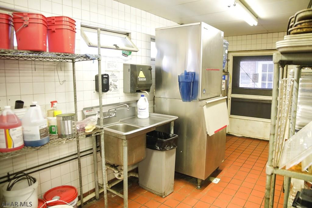 Unknown - Commercial Sale