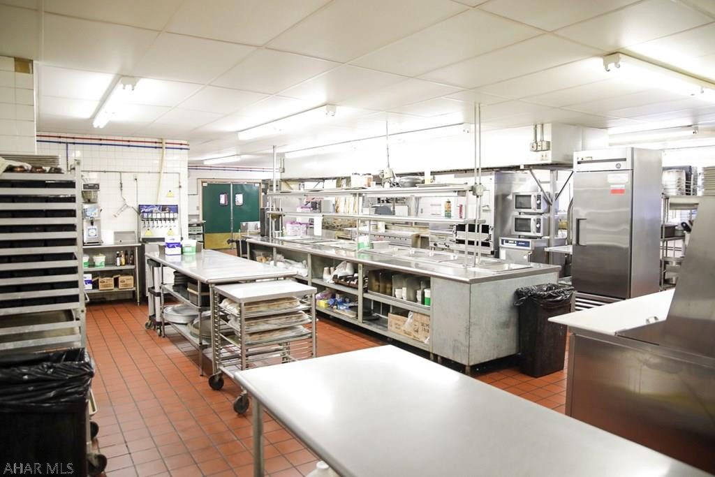 Unknown - Commercial Sale