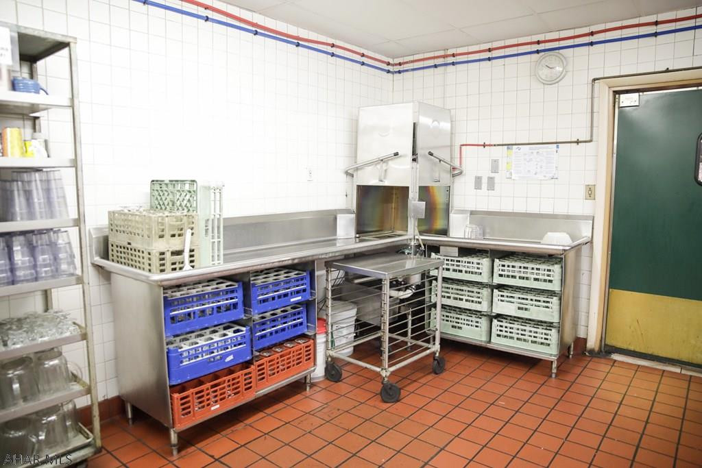 Unknown - Commercial Sale