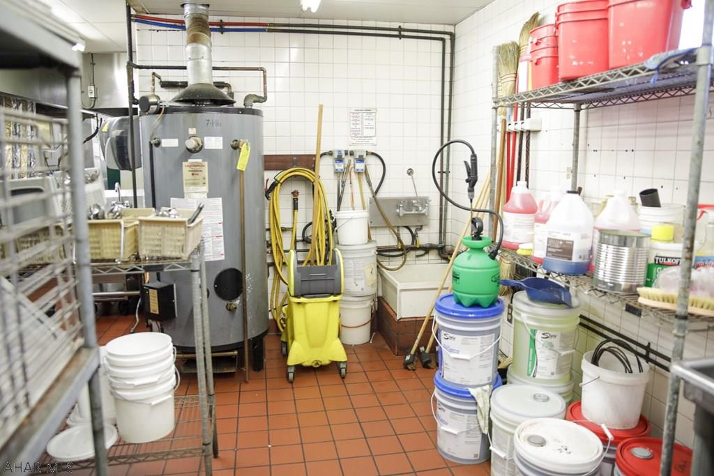 Unknown - Commercial Sale