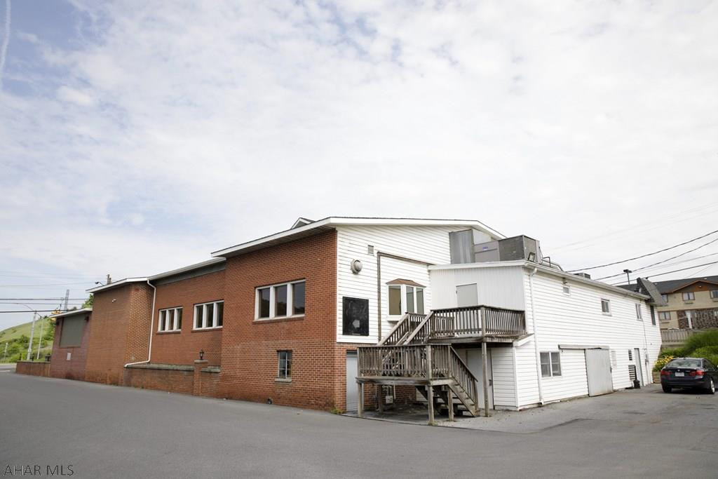 Unknown - Commercial Sale