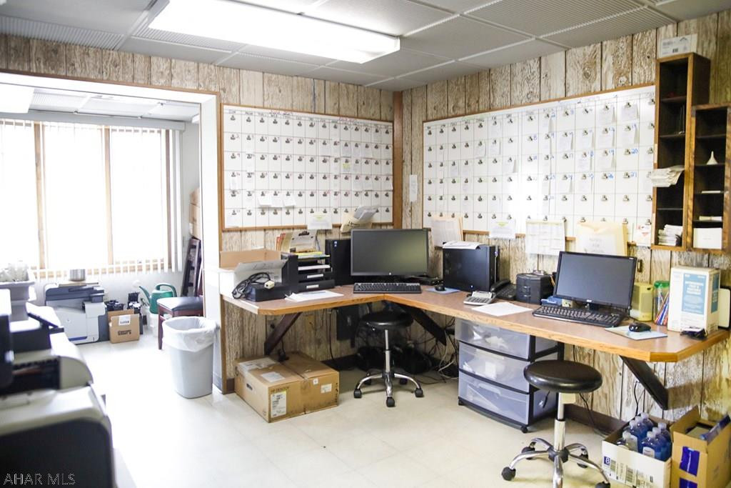 Unknown - Commercial Sale