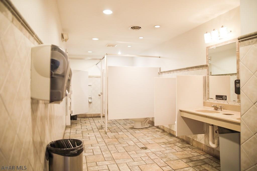 Unknown - Commercial Sale