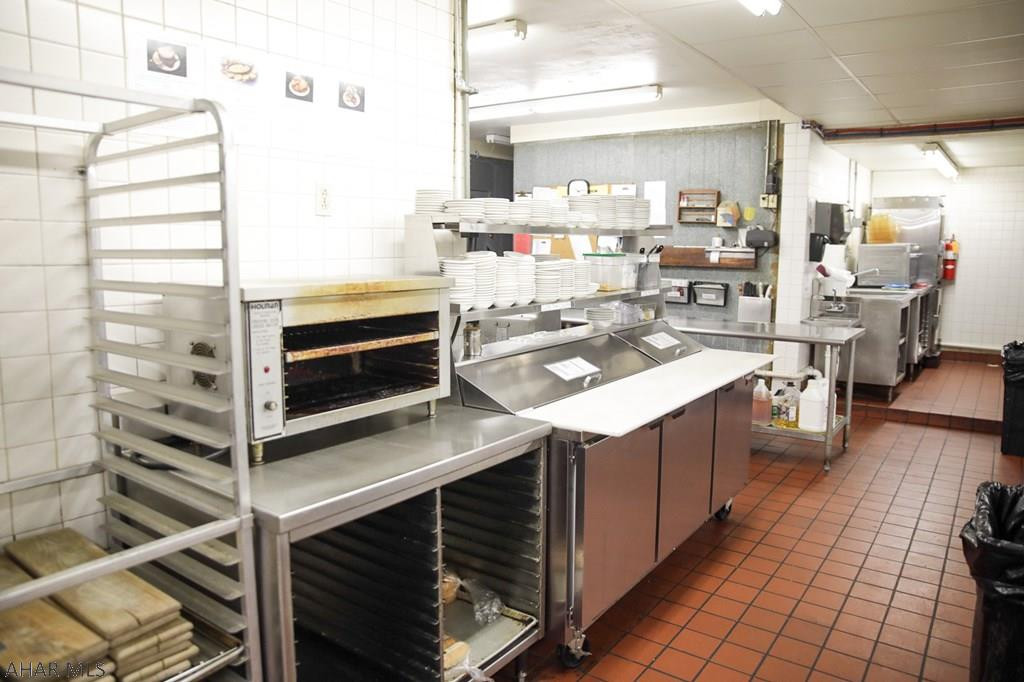 Unknown - Commercial Sale