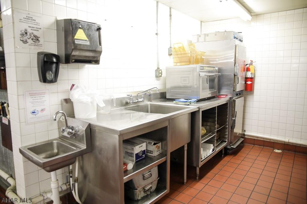 Unknown - Commercial Sale