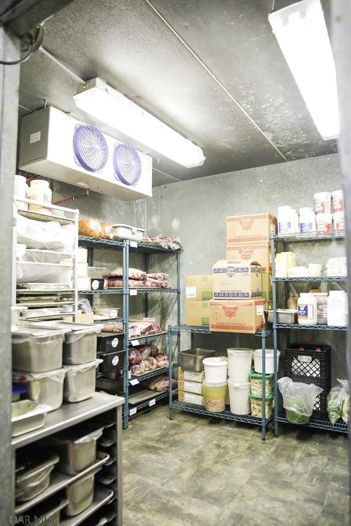 Unknown - Commercial Sale