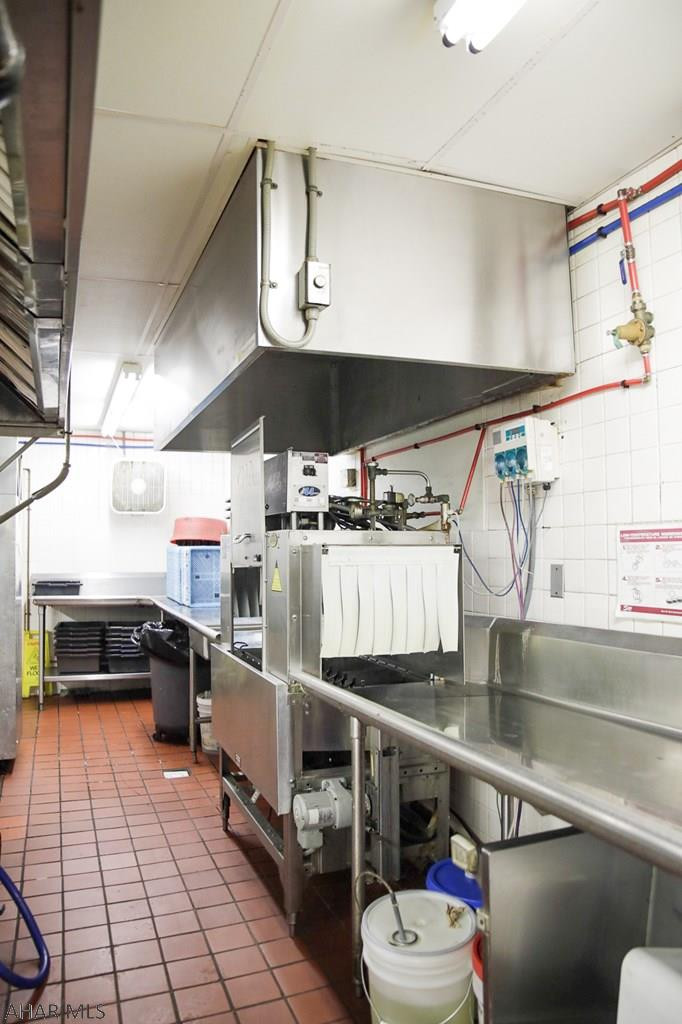 Unknown - Commercial Sale