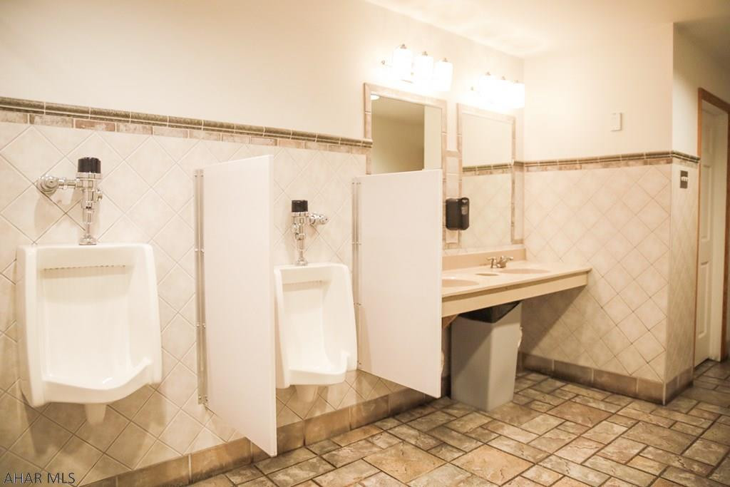 Unknown - Commercial Sale