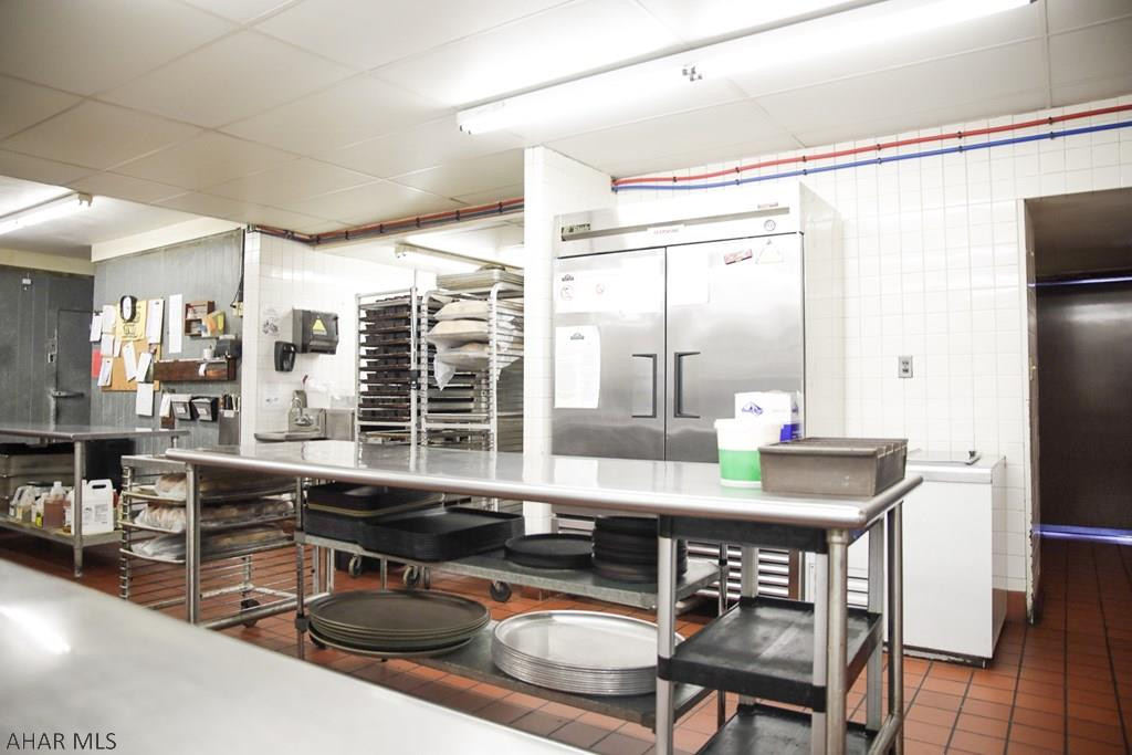 Unknown - Commercial Sale