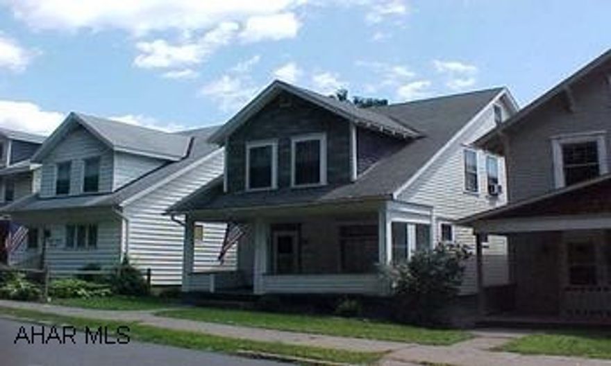 Good condition, new kitchen, hardwood floors, gas fireplace in LR.  Must see!! Screened in back porch, off street paring in rear. Good  condition, new Kitchen, hardwood floors, gas fireplace in LR.  Must see!!  Screened in back porch, off street parking in rear.