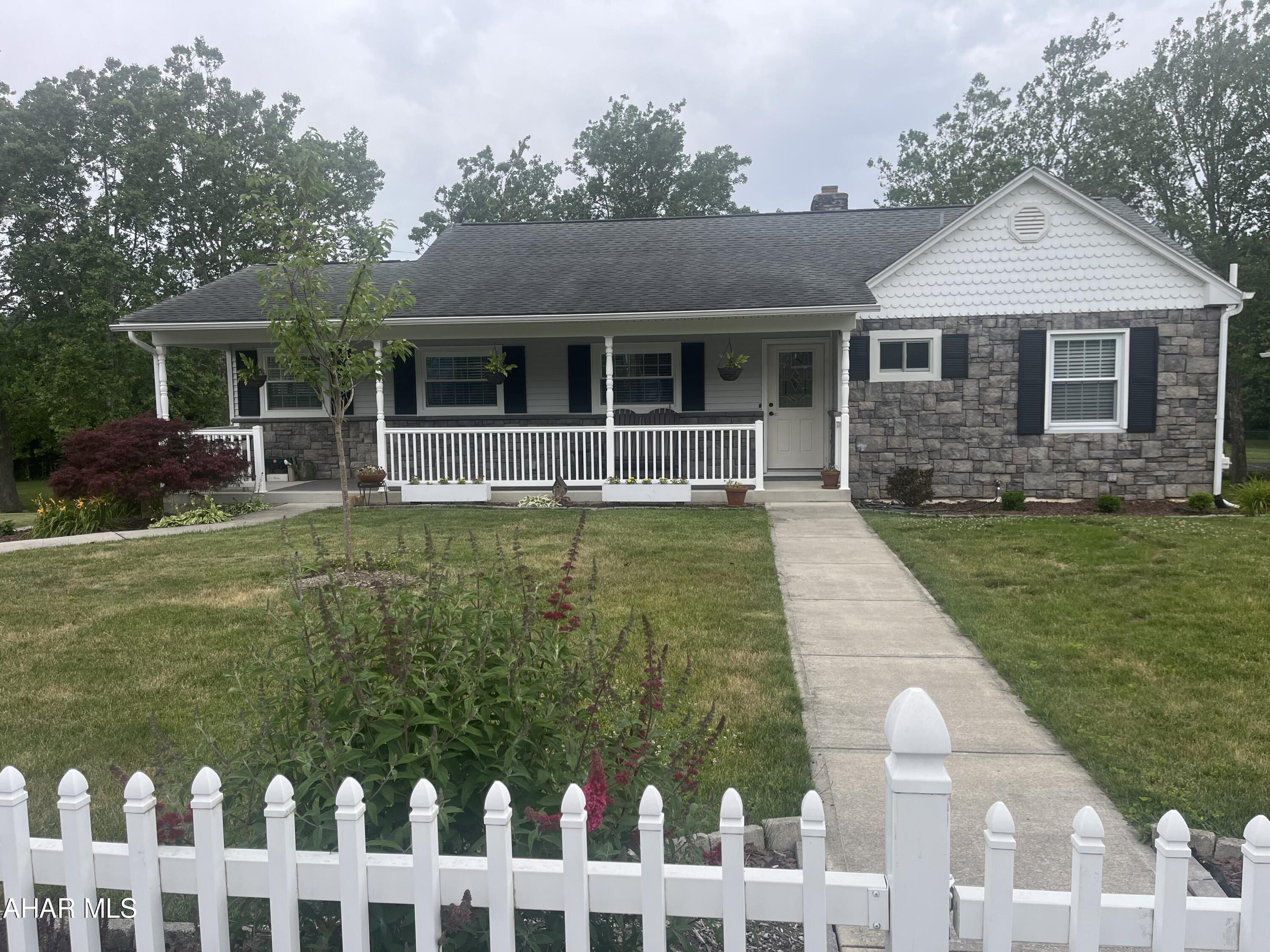 Meadowbrook Terrace - Residential