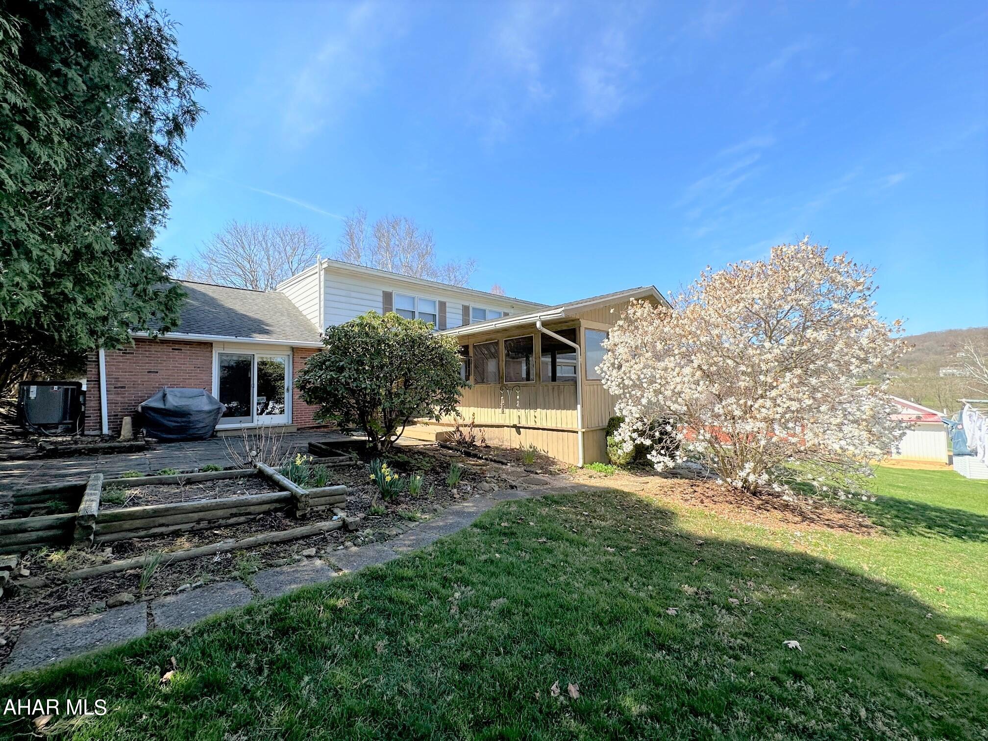 Meadowbrook Terrace - Residential