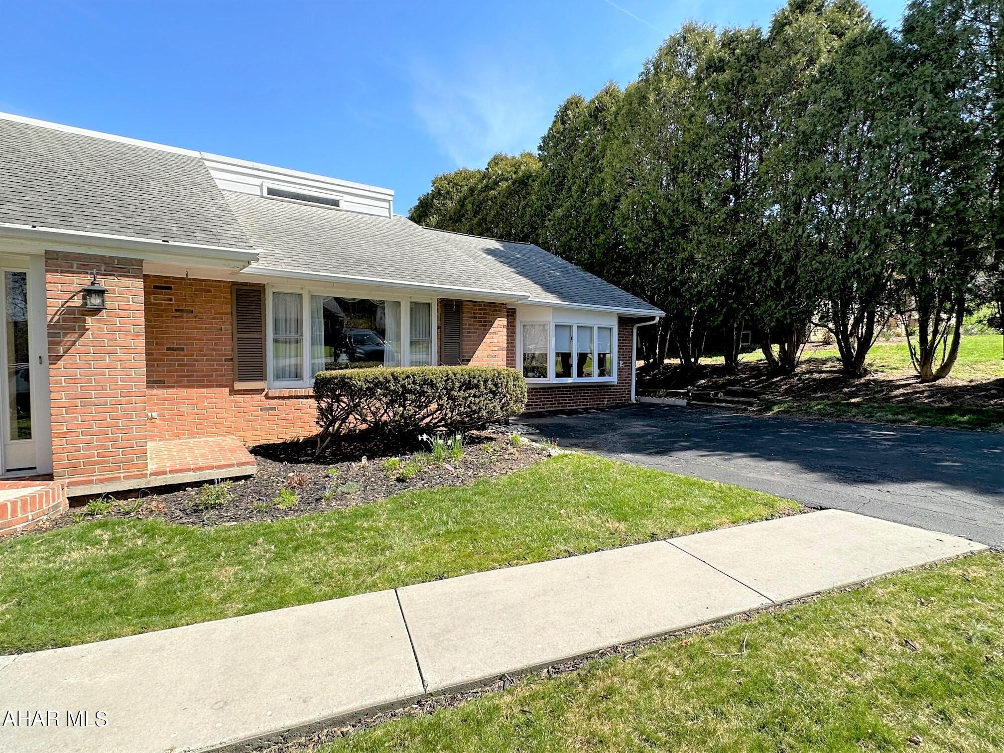 Meadowbrook Terrace - Residential