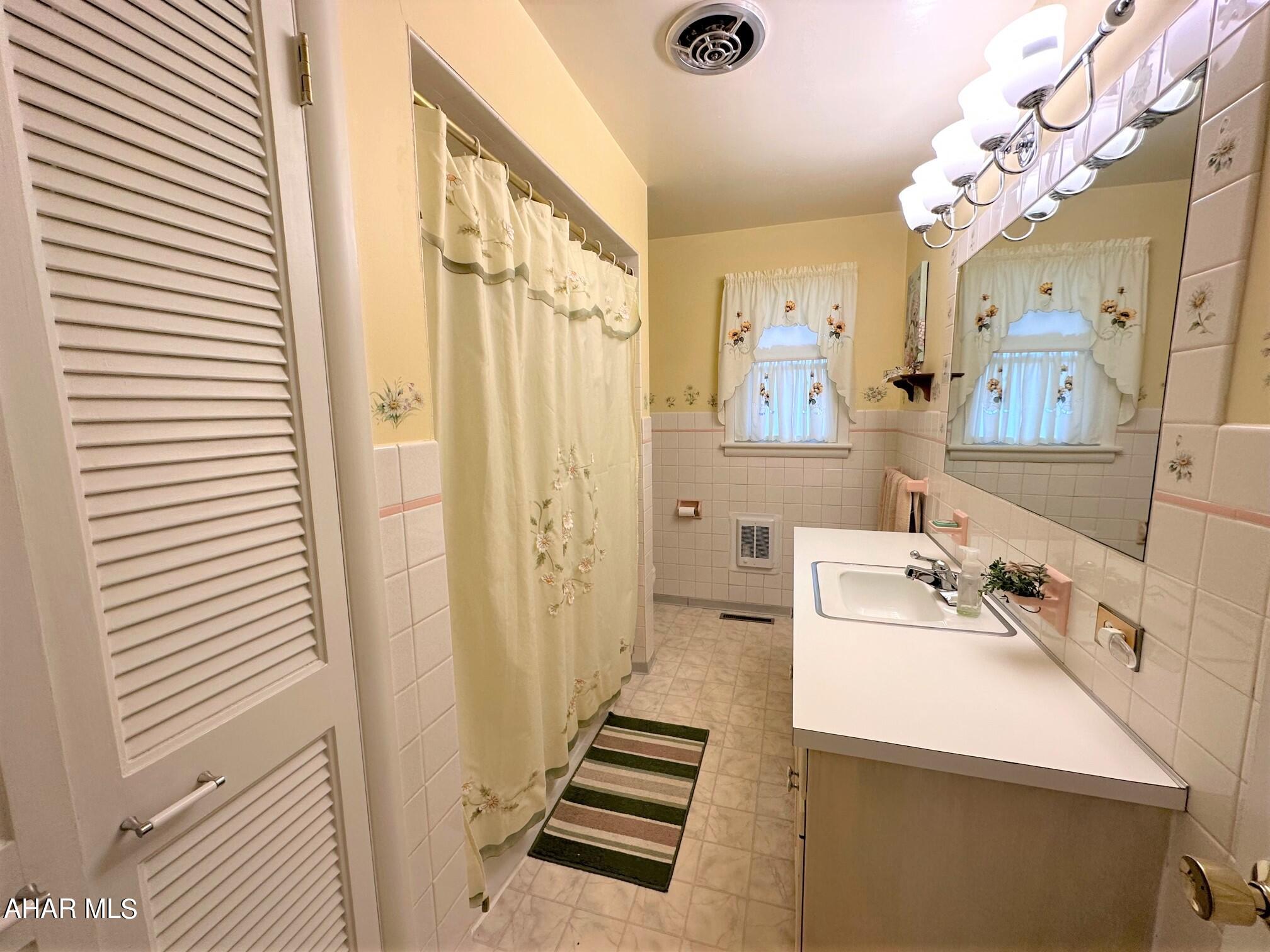 Meadowbrook Terrace - Residential