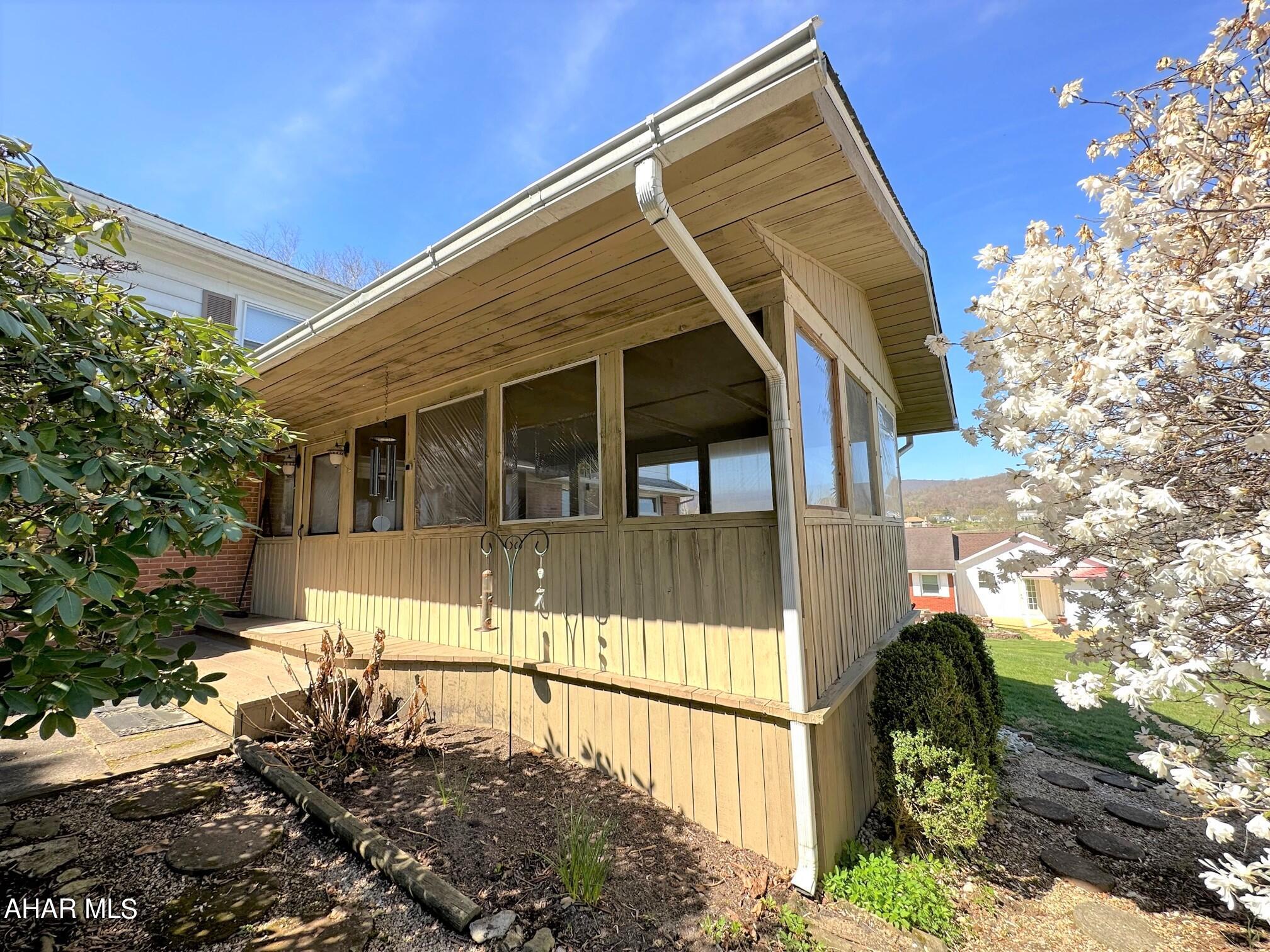 Meadowbrook Terrace - Residential