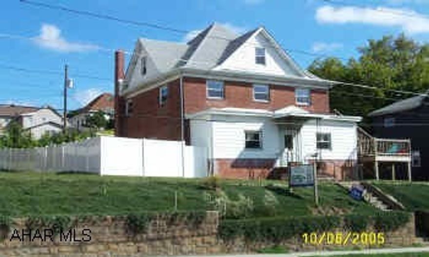 2 story brick with full basement.  Formerly used as day care and currently state approved for day care. 2 story brick with full basement.  Formerly used as day care and currently state approved for day care.