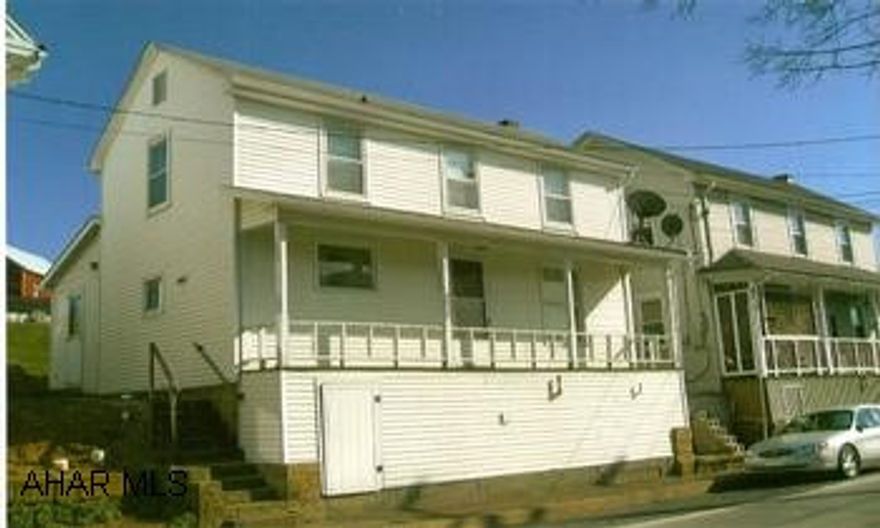 2-Story Home with 3 bedrooms and 2 baths. Well maintained home, priced to sell! 1st floor master bedroom. Almost new furnace, 16'x16' shed has electricity and would be perfect for a workshop. Nice 24'x24' detached garage. Newer carpet throughout the 1st floor. Great starter home.