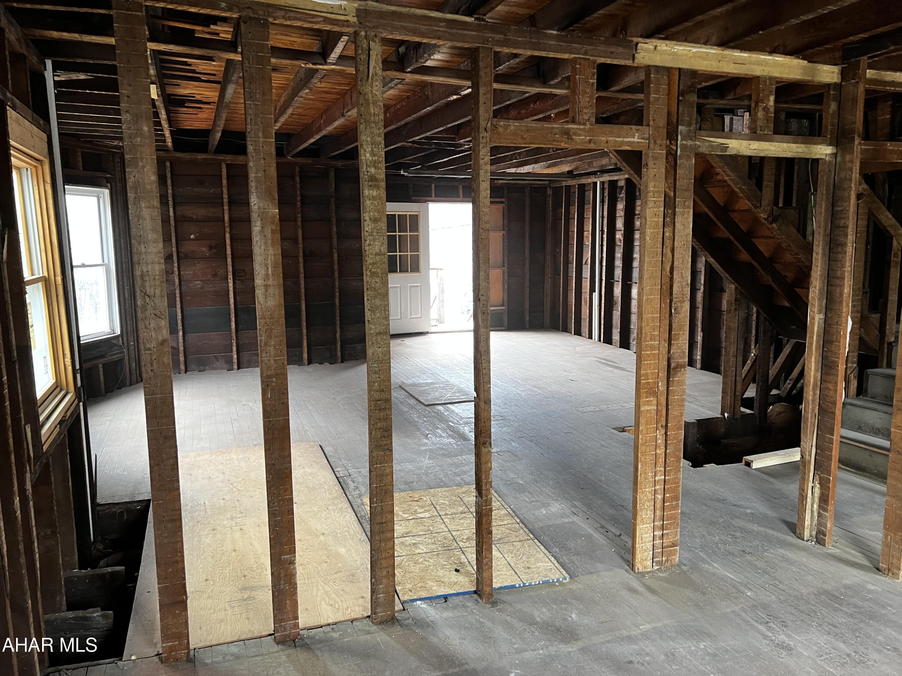 Juniata - Residential