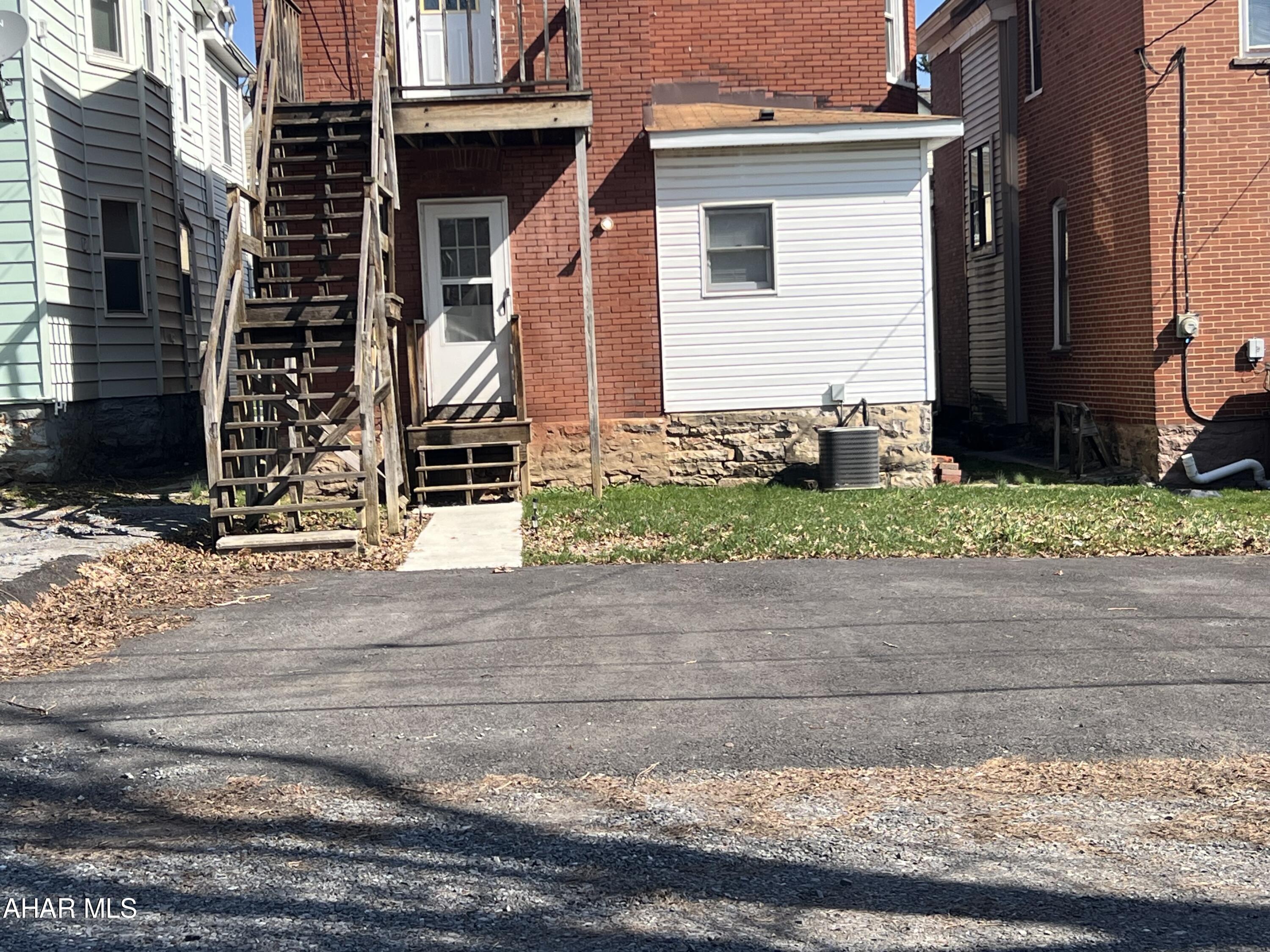 Juniata - Residential