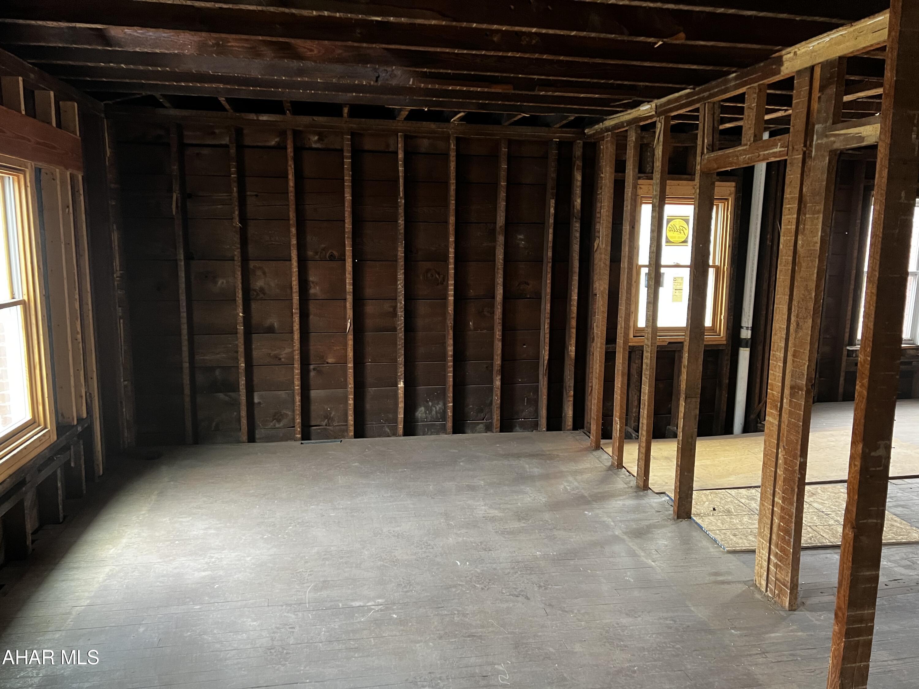 Juniata - Residential