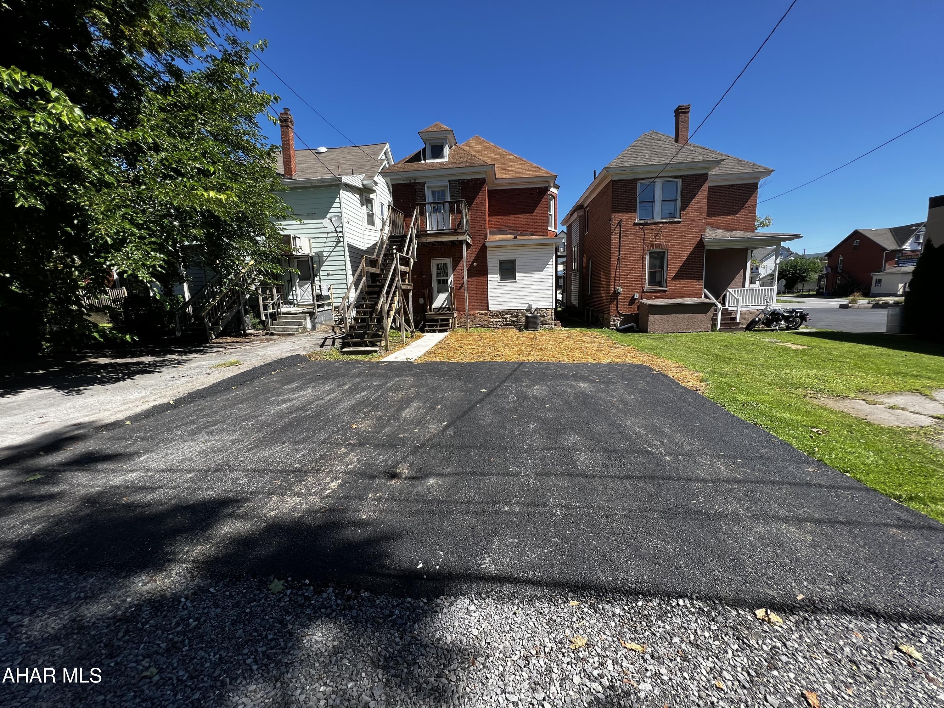 Juniata - Residential