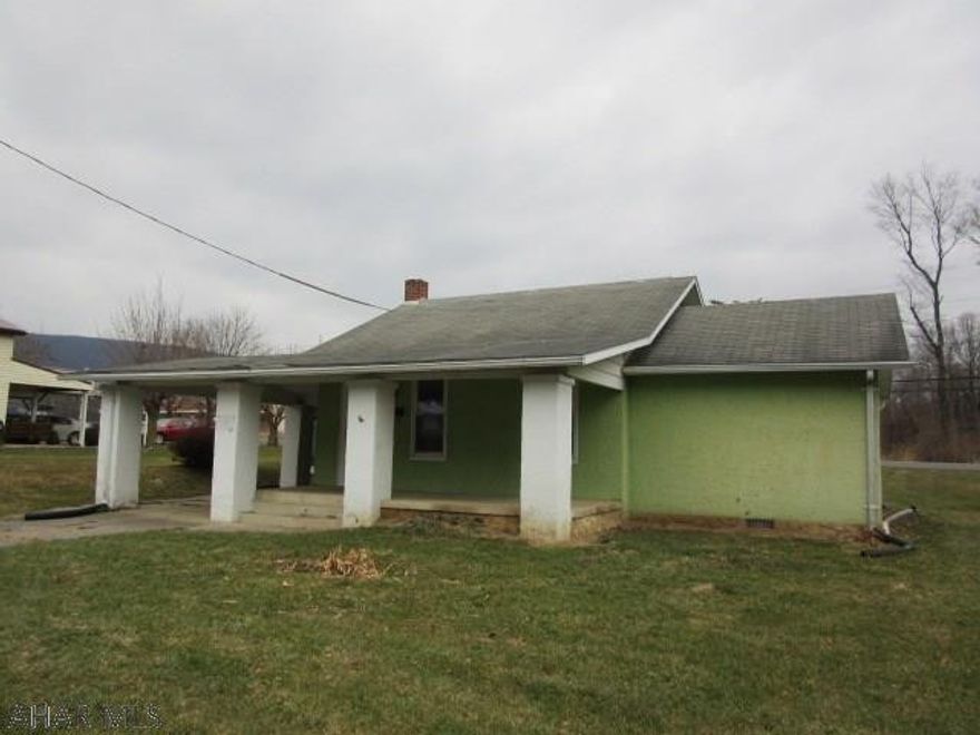 This property eligible under Freddie Mac First Look Initiative through 1/18/2018.