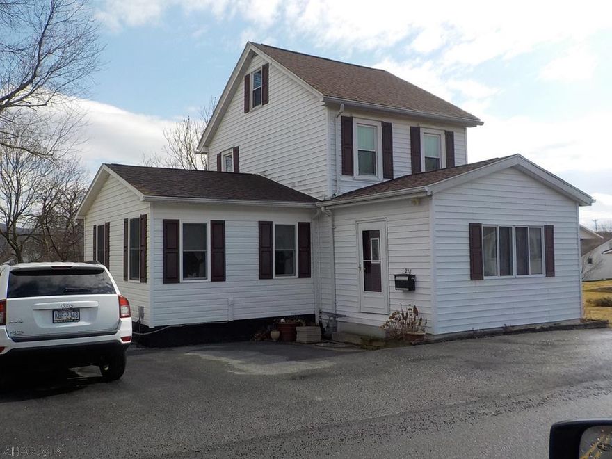 A great Juniata home in move-in condition.  Large level lot. Updated kitchen & bath.  New roof.  Nice rear deck.  Off-street parking.  Following CDC guidelines only 2 people, including the realtor, are to be in the property at any given time.  All agents and clients must wear masks, gloves, and booties.