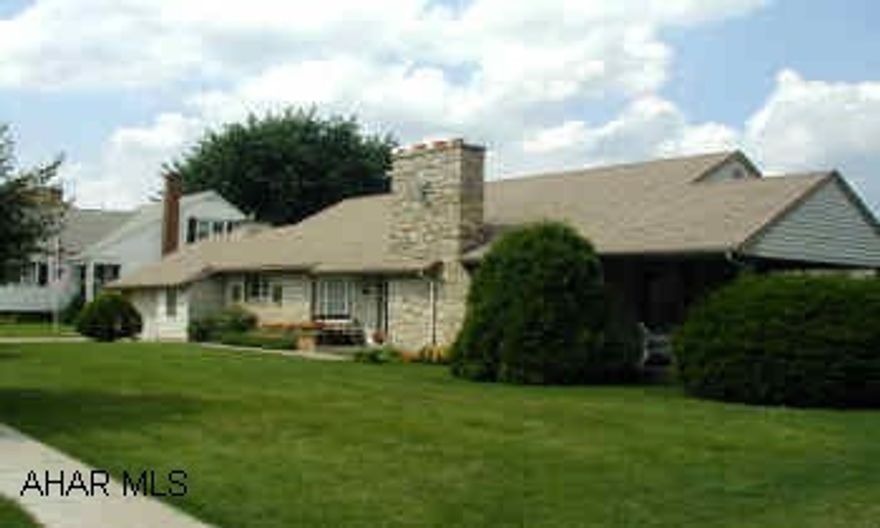 LOVELY RANCHER ON EXTRA LARGE LOT, LIVING ROOM WITH STONE FIREPLACE, BEAUTIFUL CHERRY KITCHEN, GREAT CURB APPEAL.  NEW 2 CAR DETACHED GARAGE, PLUS 1 CAR ATTACHED GARAGE, 1ST FLOOR LAUNDRY, SCREENED PORCH PLUS PATIO.