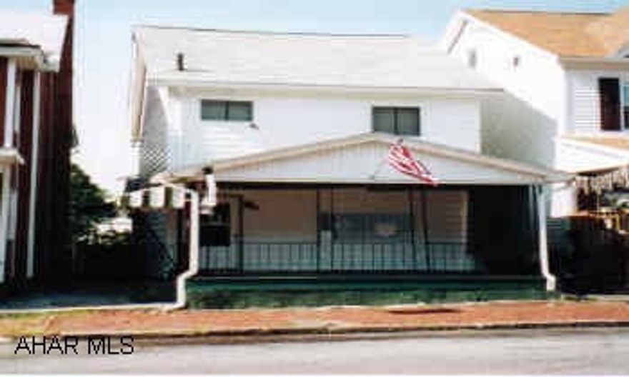 2 bedroom, 2 story Very nice property for 1st time home buyer.  Off street parking.