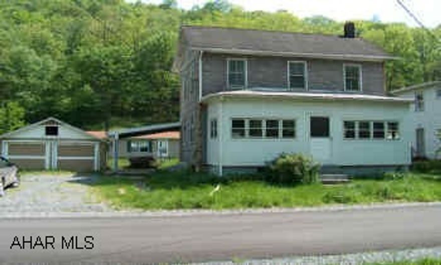 sold "as is"  3 bedroom 2 story home  and a 1990 Skyline doublewide that needs some work. (3 bedroom)  Call for more details.