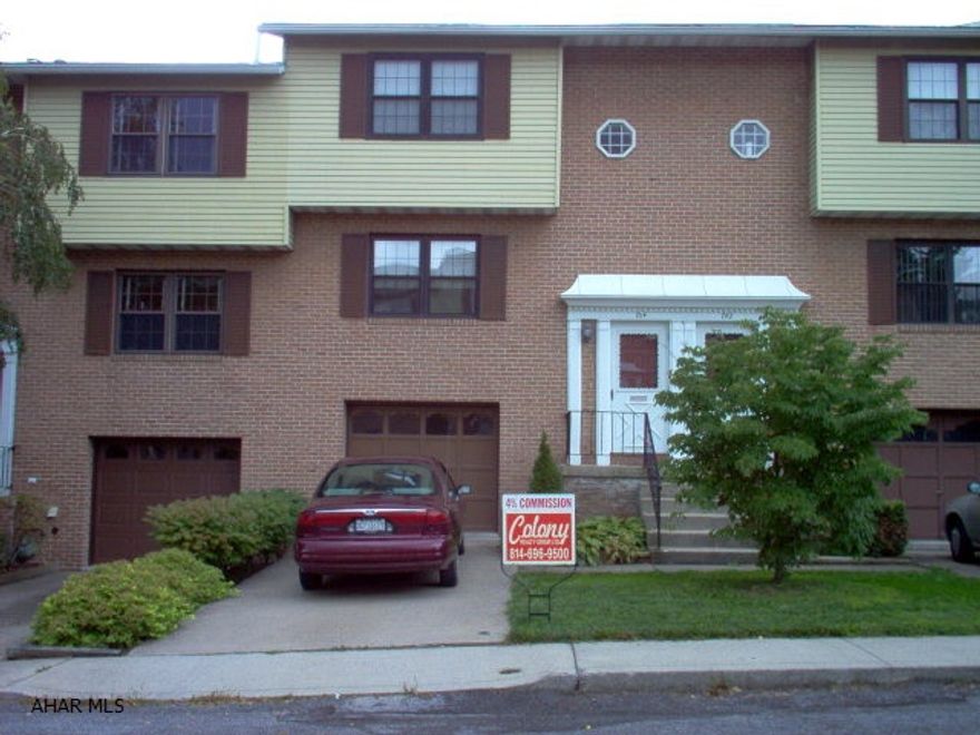 Convenient and Easy to Maintain, Townhouse very near Station Medical Center, Altoona High School, Restaurants, and Bus Stop.  Economical living for on the go life style.
