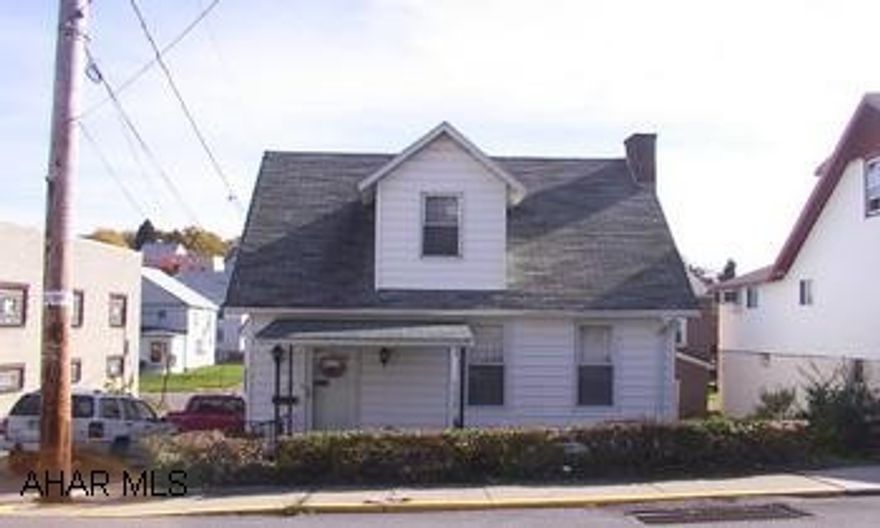 Immaculate Cape Cod with large master bedroom and bath. Integral garage. All appliances. Move in Condition.