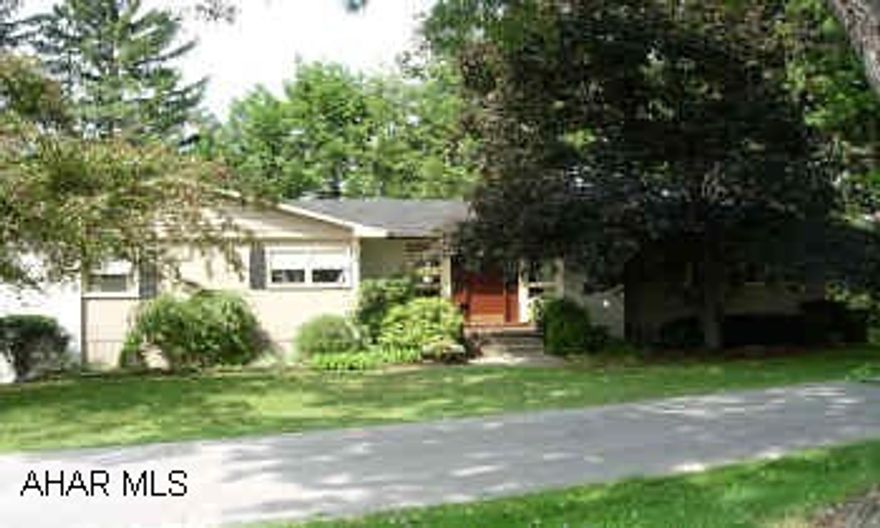 MUST SEE!  SEE INTERIOR PHOTOS.  EXCELLENT CONDITION 3-4 BEDROOMS, ALL APPLIANCES STAY, NICELY DECORATED, VERY NICELY FINISHED BASEMENT WITH WET BAR.  LARGE DECK OFF REAR, 2 CAR HEATED GARAGE.  OWNER WATER FILTER SYSTEM.  CALL CRYSTAL 931-2470.