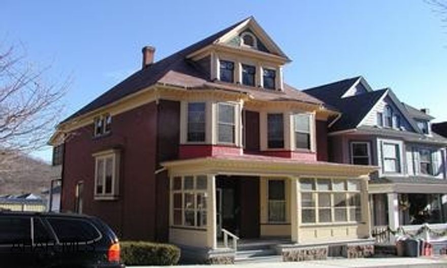 Nice 2 1/2 story, 3 bedroom brick home with natural woodwork and hardwood floors. 1 car detached garage. Priced to sell. Nice 2 1/2 story, 3 bedroom brick home with natural woodwork and hardwood floors. 1 car detached garage. Priced to sell.