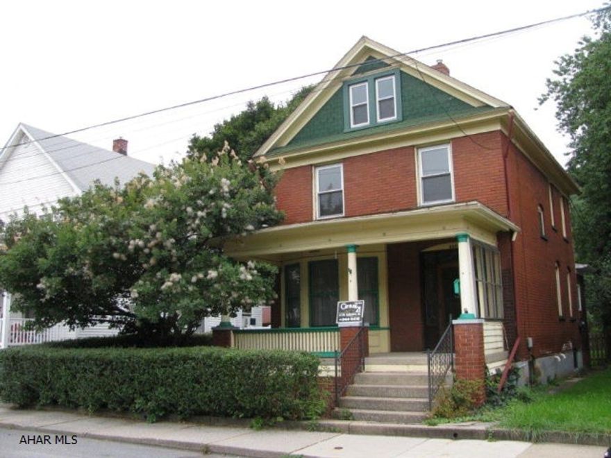2 1/2 story Tyrone brick home on a spacious fenced lot! This home offers LR., & DR., with hardwood floors and stained glass window! Kitchen w/appliances and 1st floor 3/4 bath! 3 bedrooms w/ hardwood floors, updated full bath and a bonus room on the 2nd floor!