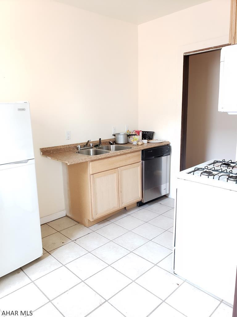 Unknown - Commercial Sale