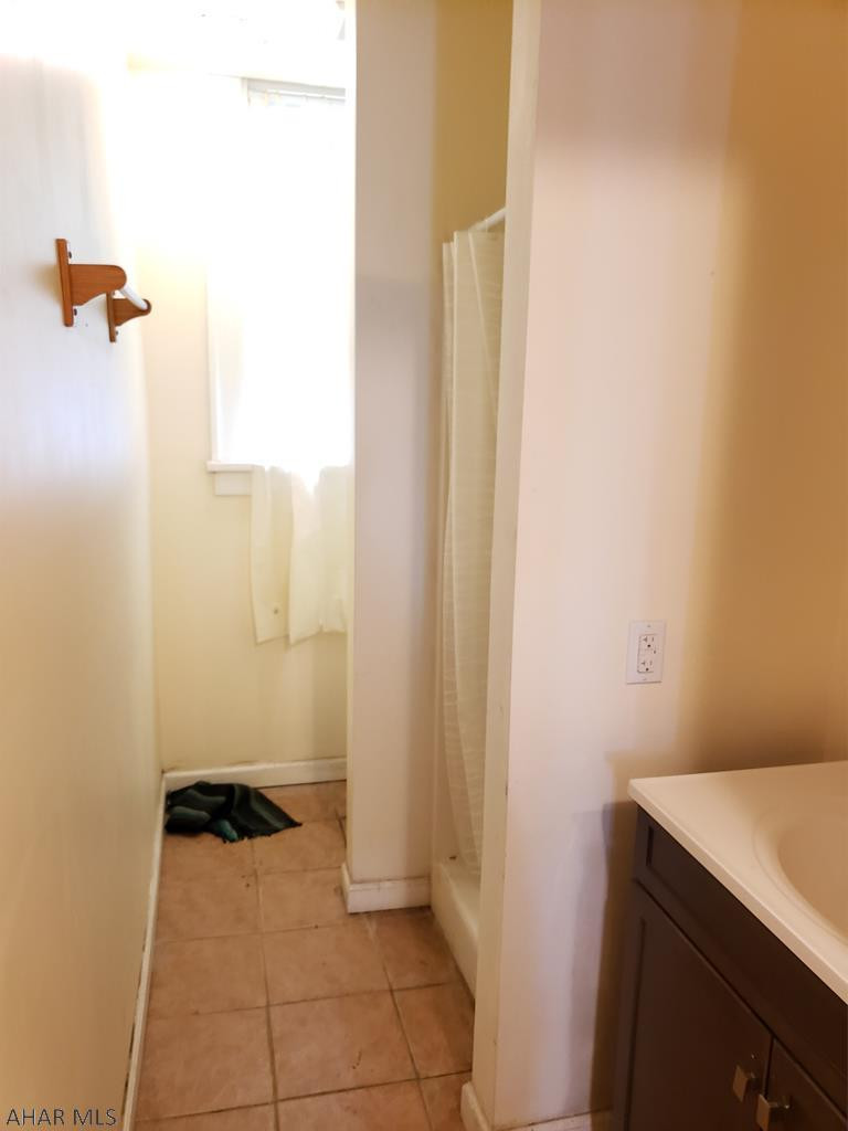 Unknown - Commercial Sale