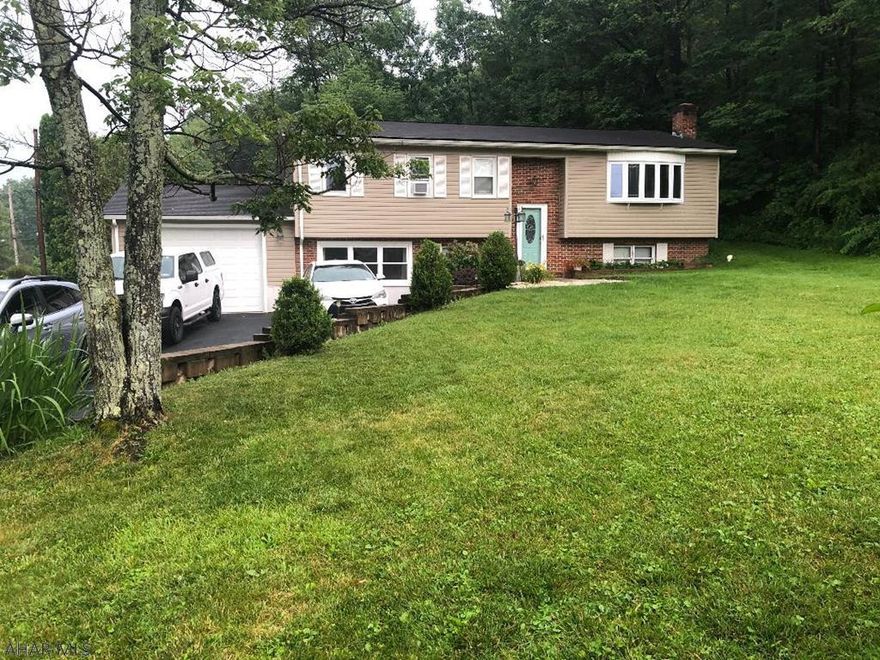 Nicely maintained Bi-Level in Bellwood-Antis school district.  Comp purposes - For Sale by Owner