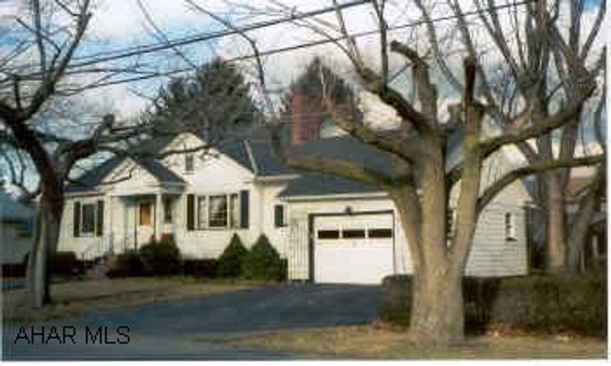 Immaculate Home.  Private Back Yard.     #J-538OWNER:  Stephen H. Prosser, Executor, for Marion E. Prosser Estate Immaculate Home.  Private Back Yard.   #J-538