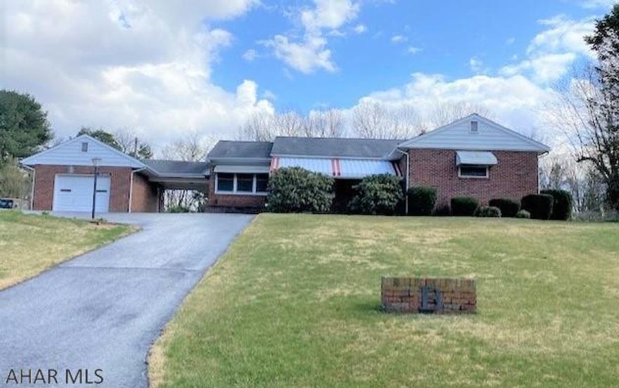 Beautiful rancher located in the Summit Addition of Everett. This home features a large living room with oversized windows, , three bedrooms and a full bath.  Hardwood floors, oil forced heat, central air, single car garage and black-top driveway.  Beautiful backyard.